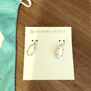Kendra Scott earnings